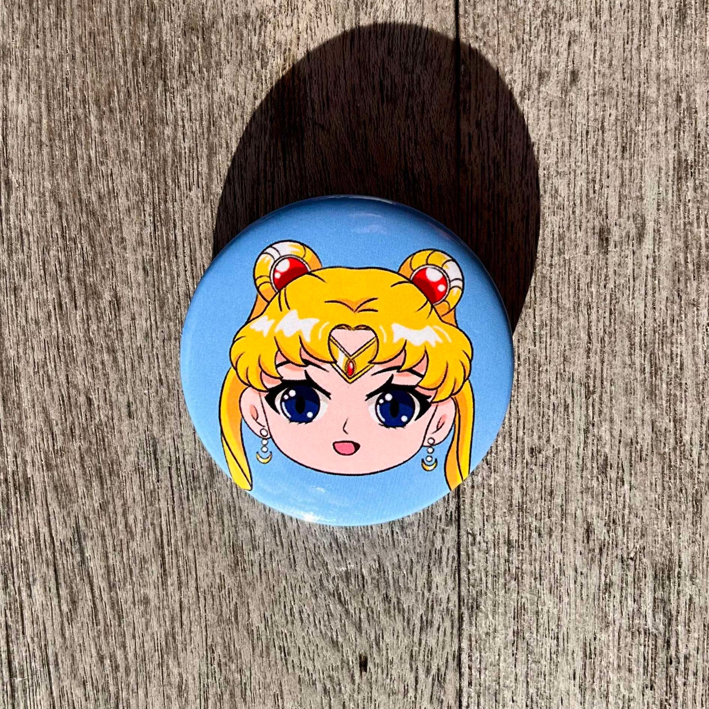 Moon heroin button